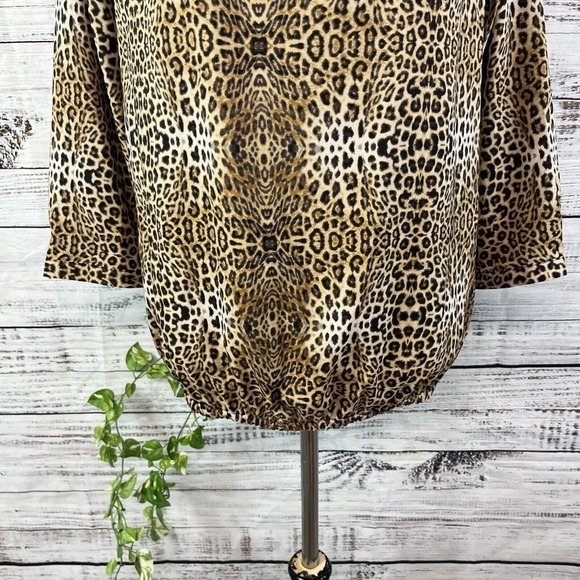 The Limited Blouse Top size Medium Cheetah Leopard Career Church Jungle Modest - Picture 8 of 13